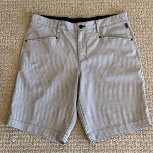 Vuga Mens Shorts - Golf